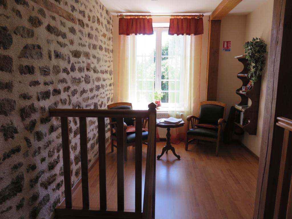 Les Quatre Saisons Bed & Breakfast Moitron-sur-Sarthe ภายนอก รูปภาพ