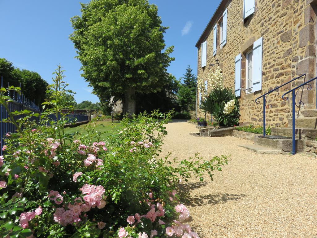 Les Quatre Saisons Bed & Breakfast Moitron-sur-Sarthe ภายนอก รูปภาพ