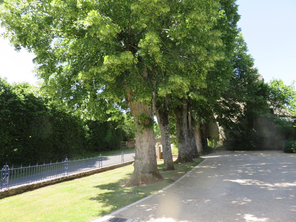 Les Quatre Saisons Bed & Breakfast Moitron-sur-Sarthe ภายนอก รูปภาพ