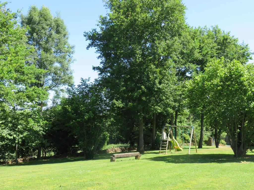 Les Quatre Saisons Bed & Breakfast Moitron-sur-Sarthe ภายนอก รูปภาพ