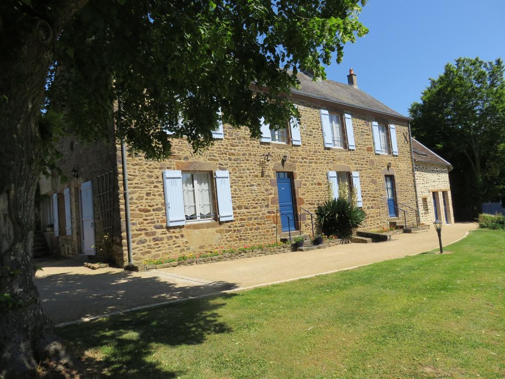 Les Quatre Saisons Bed & Breakfast Moitron-sur-Sarthe ภายนอก รูปภาพ