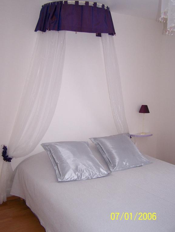 Les Quatre Saisons Bed & Breakfast Moitron-sur-Sarthe ภายนอก รูปภาพ